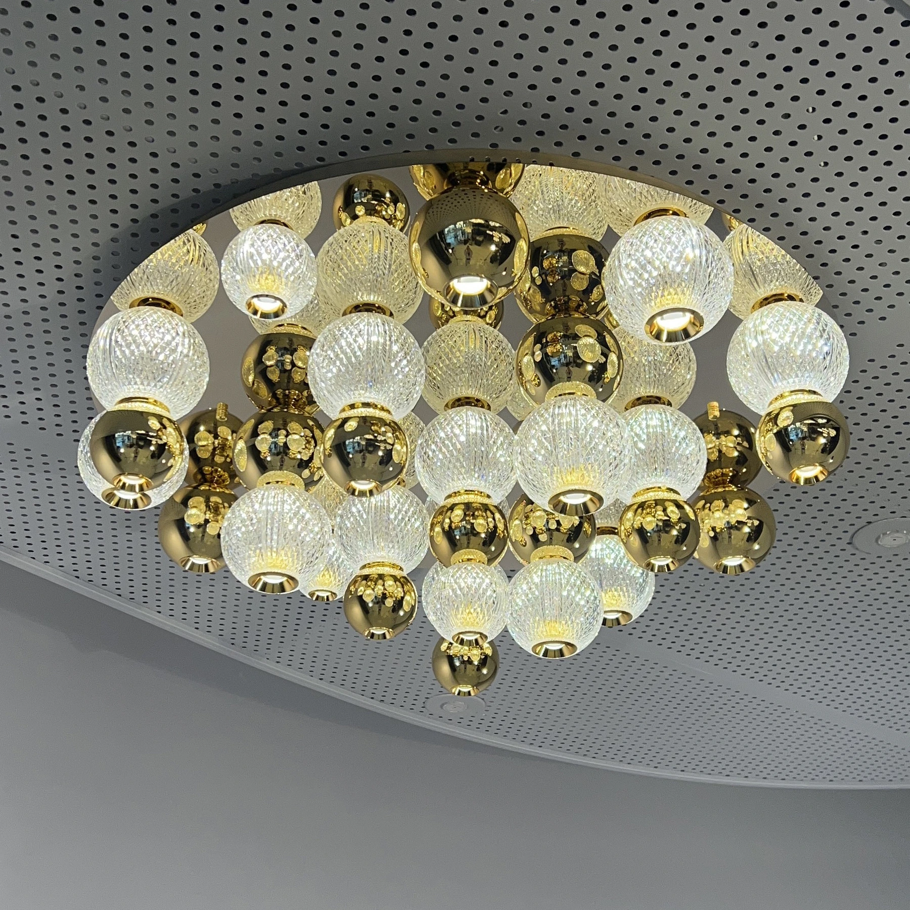 Люстра 6807/19SQ S-gold. Фото 2